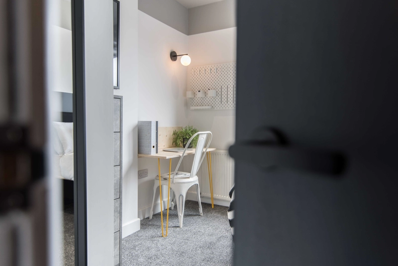 Double Room Available | Bills Inc. | #BeOriginal - Thumbnail 6